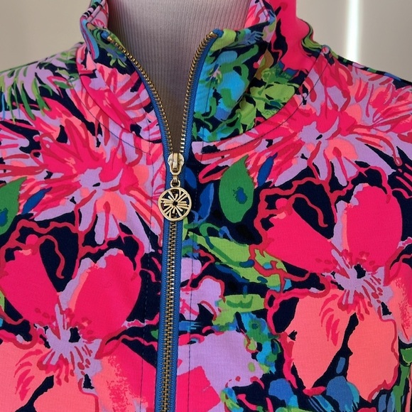 New! Lilly pulitzer XS Lenona UPF 50 zip up jacket. - Picture 3 of 11